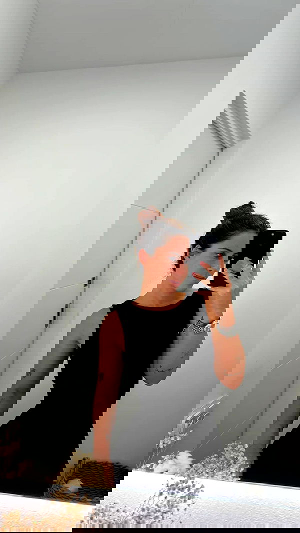 rebeccaschez rebeccaschez archive image