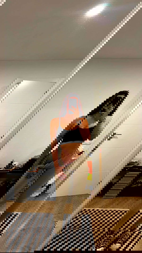 rebeccaschez rebeccaschez archive image