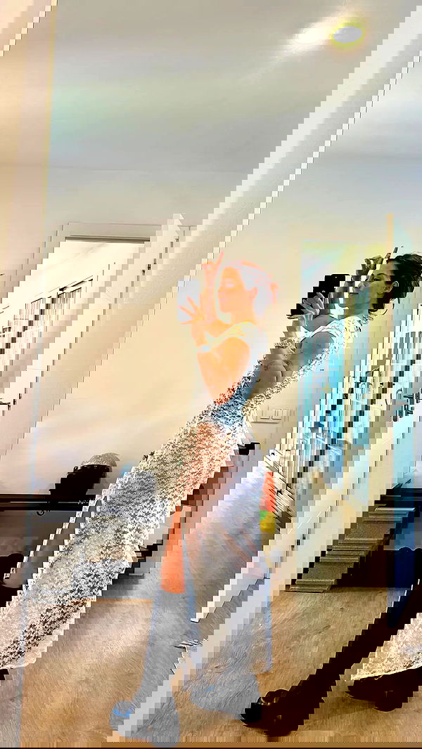 rebeccaschez rebeccaschez archive image