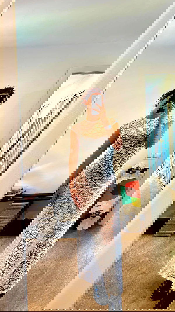 rebeccaschez rebeccaschez archive image