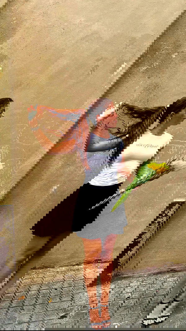 rebeccaschez rebeccaschez archive image