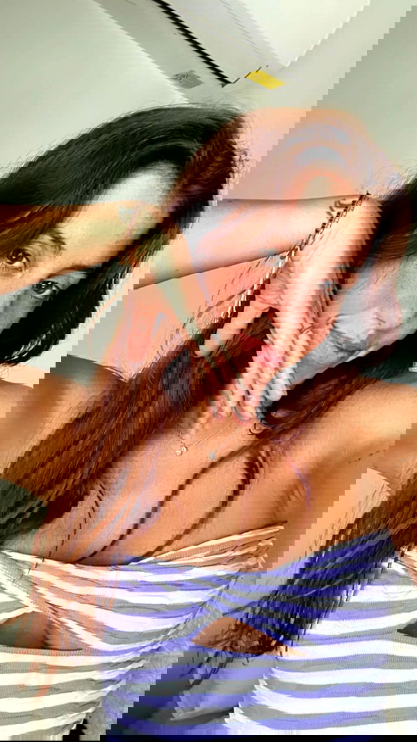 rebeccaschez rebeccaschez archive image