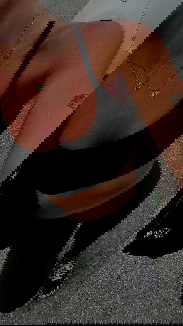 rebeccaschez rebeccaschez archive image