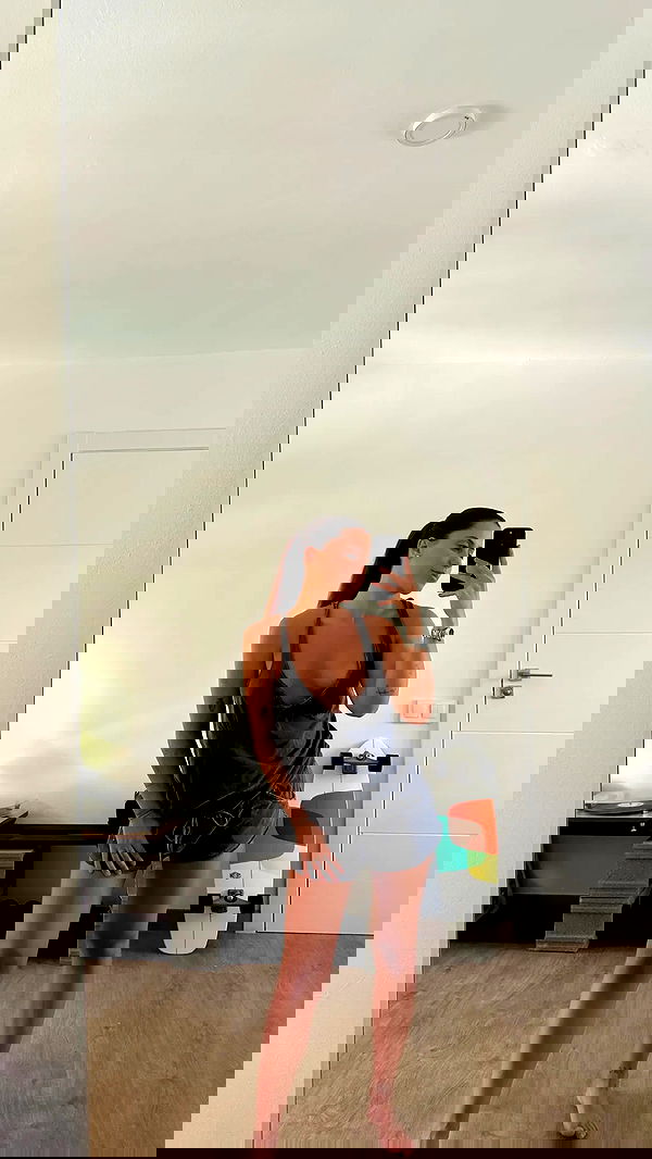 rebeccaschez rebeccaschez archive image