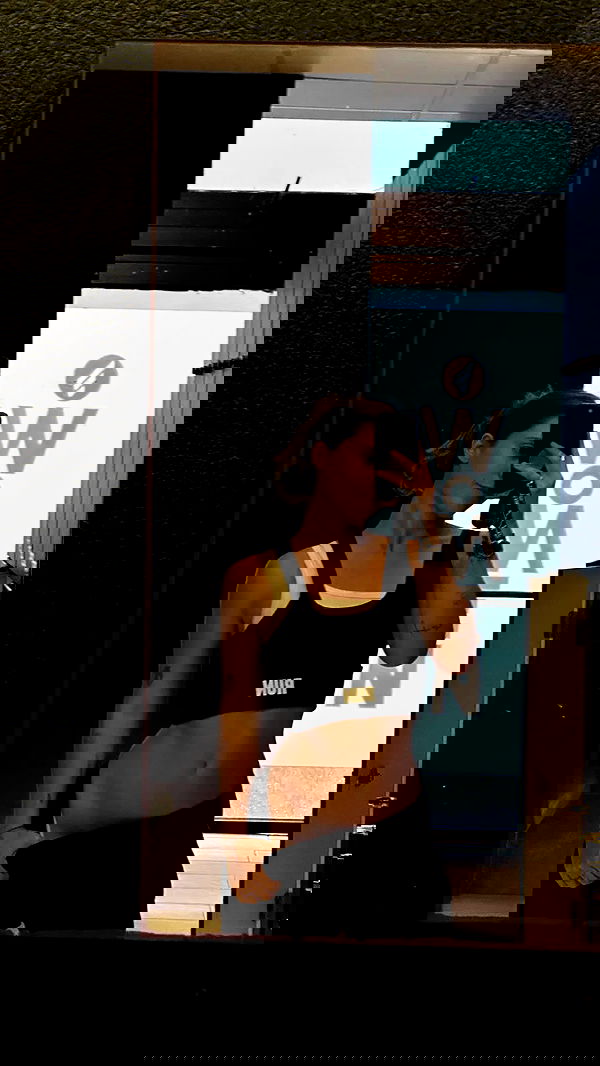 rebeccaschez rebeccaschez archive image