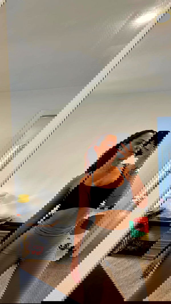 rebeccaschez rebeccaschez archive image