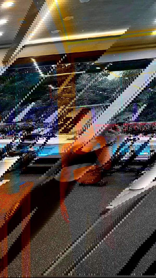 rebeccaschez rebeccaschez archive image