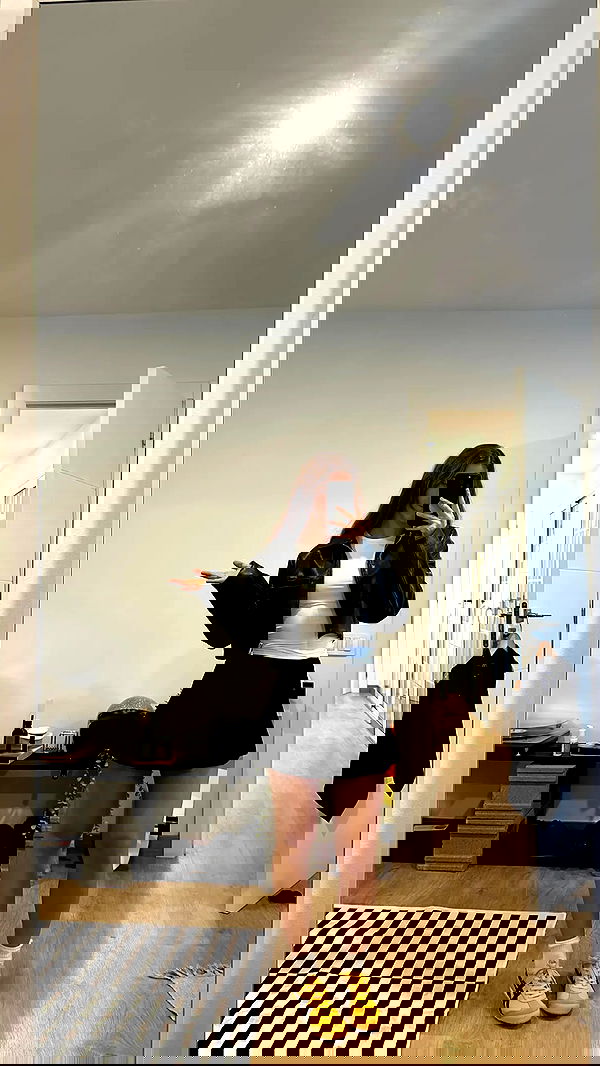 rebeccaschez rebeccaschez archive image