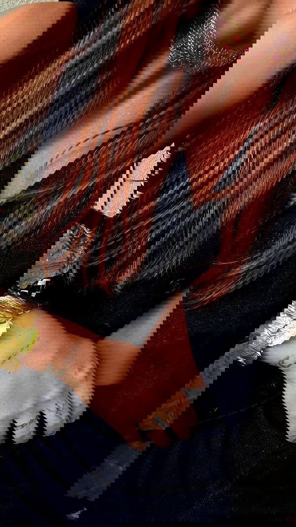 rebeccaschez rebeccaschez archive image