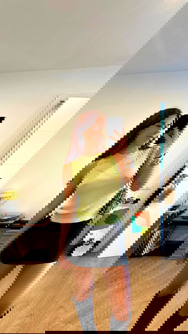 rebeccaschez rebeccaschez archive image