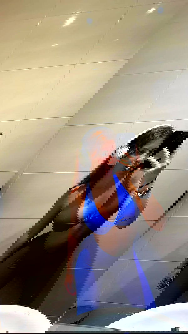 rebeccaschez rebeccaschez archive image