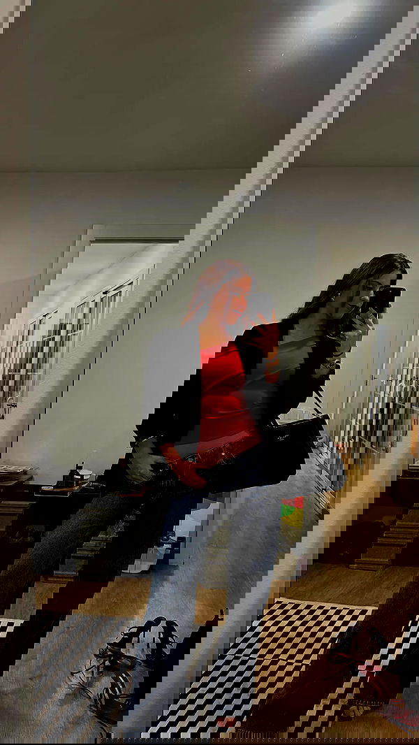 rebeccaschez rebeccaschez archive image