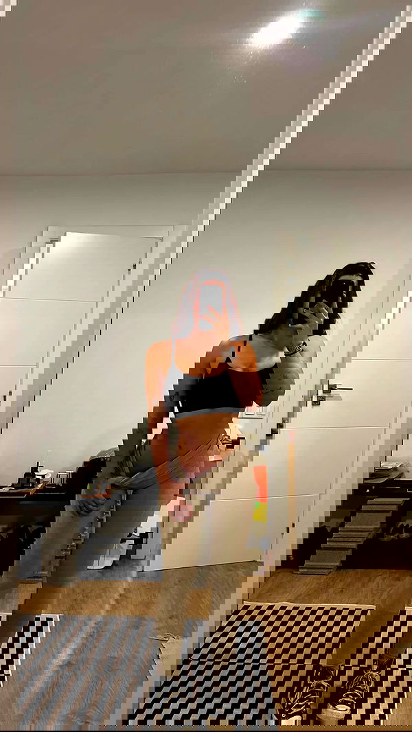 rebeccaschez rebeccaschez archive image