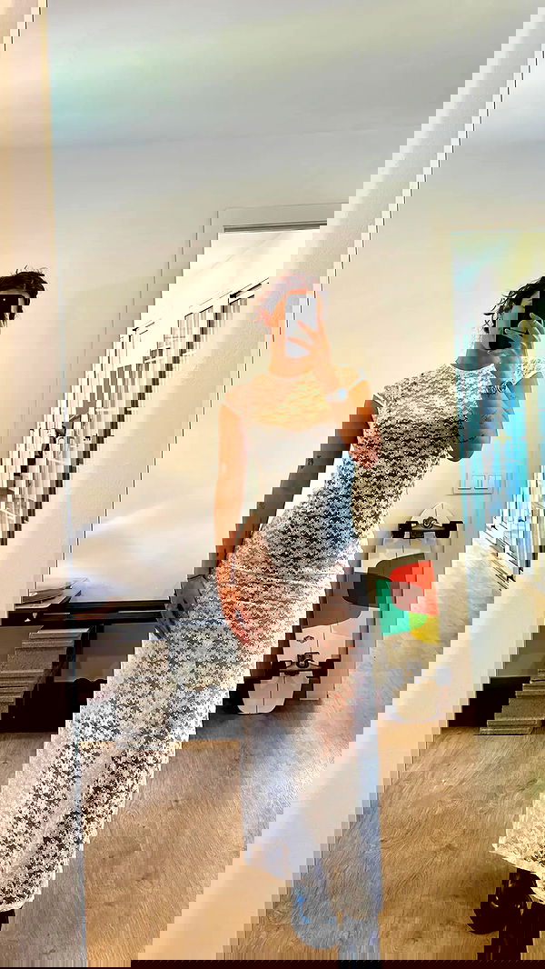 rebeccaschez rebeccaschez archive image