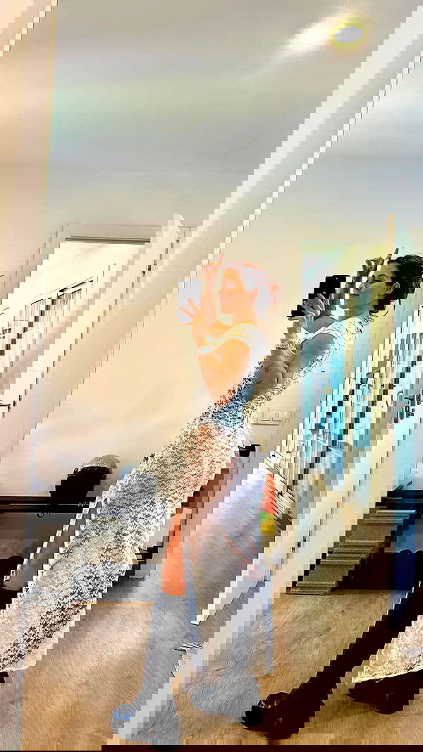 rebeccaschez rebeccaschez archive image