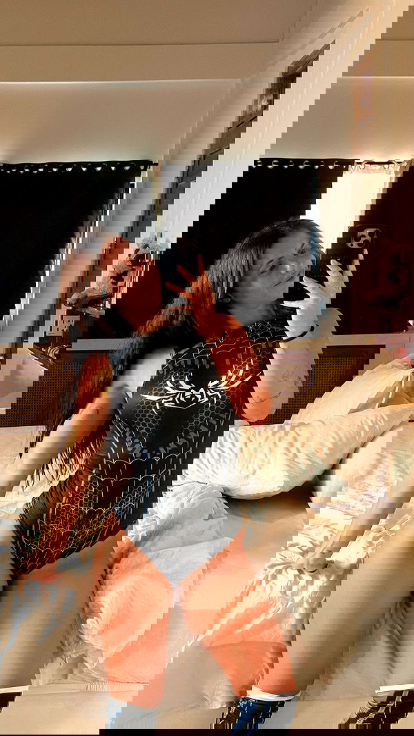 rebeccaschez rebeccaschez archive image