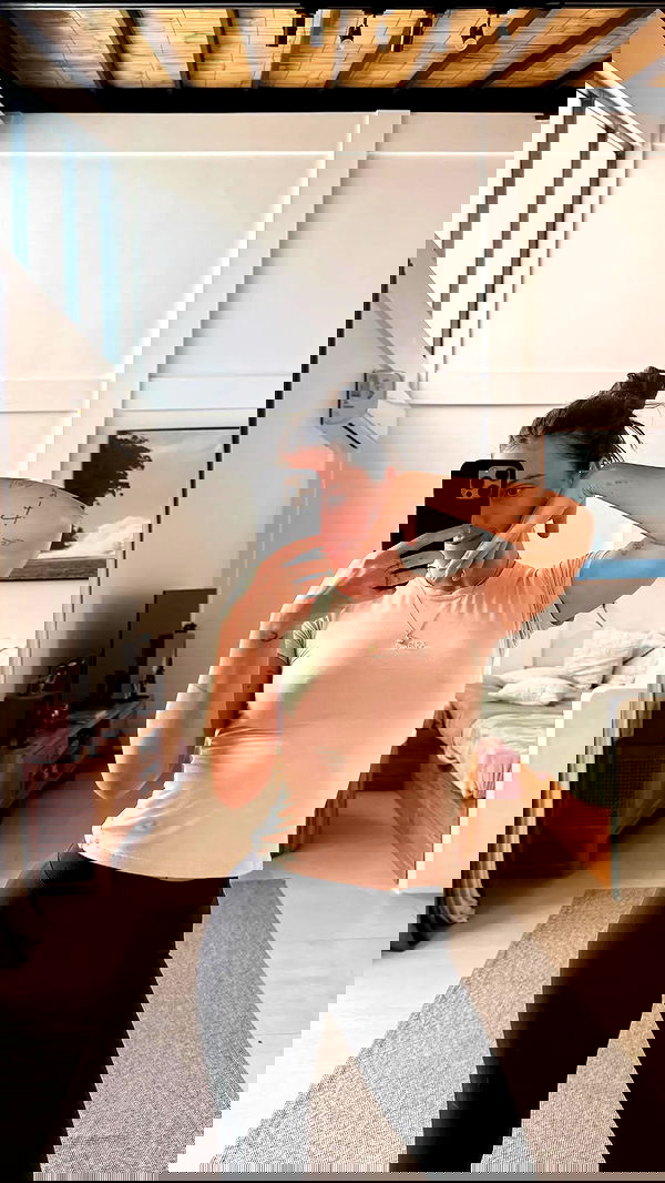 rebeccaschez rebeccaschez archive image