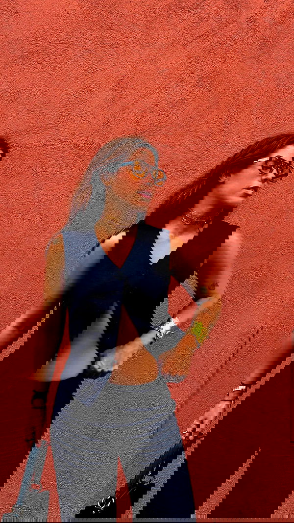 rebeccaschez rebeccaschez archive image