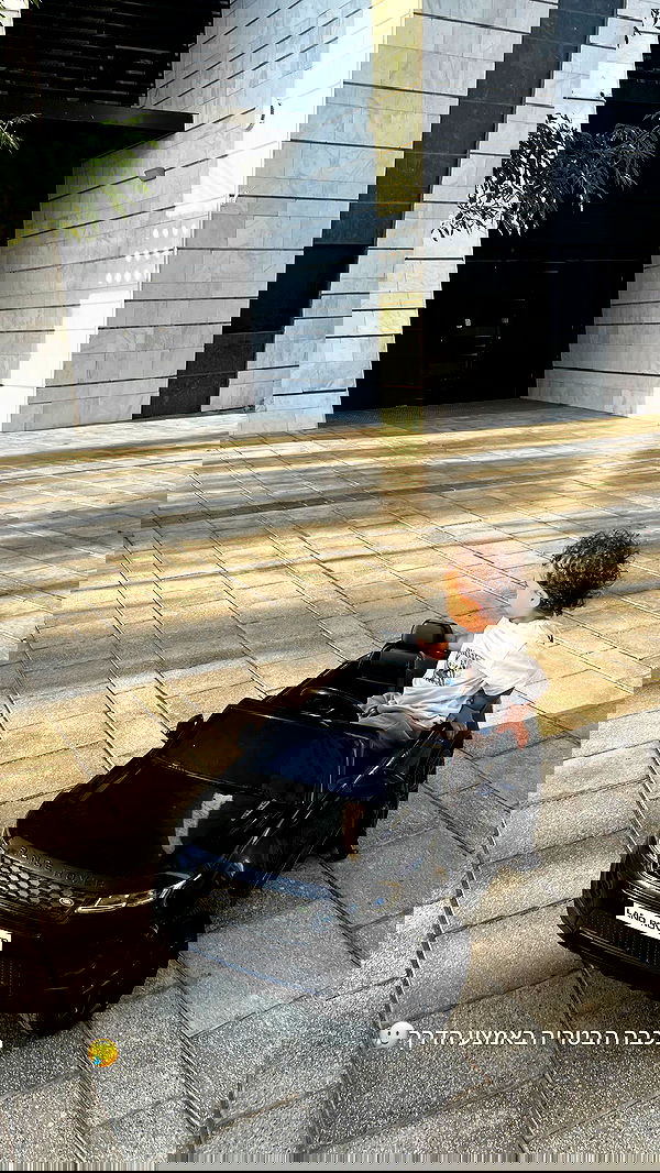 rebecka_tsadok rebecka_tsadok archive image