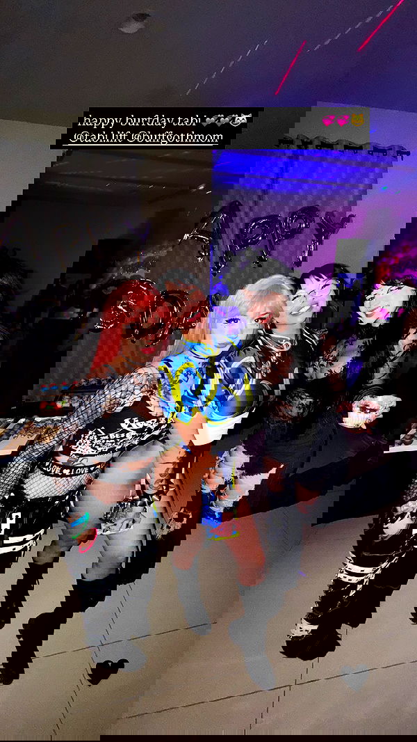 redroomromance redroomromance archive image