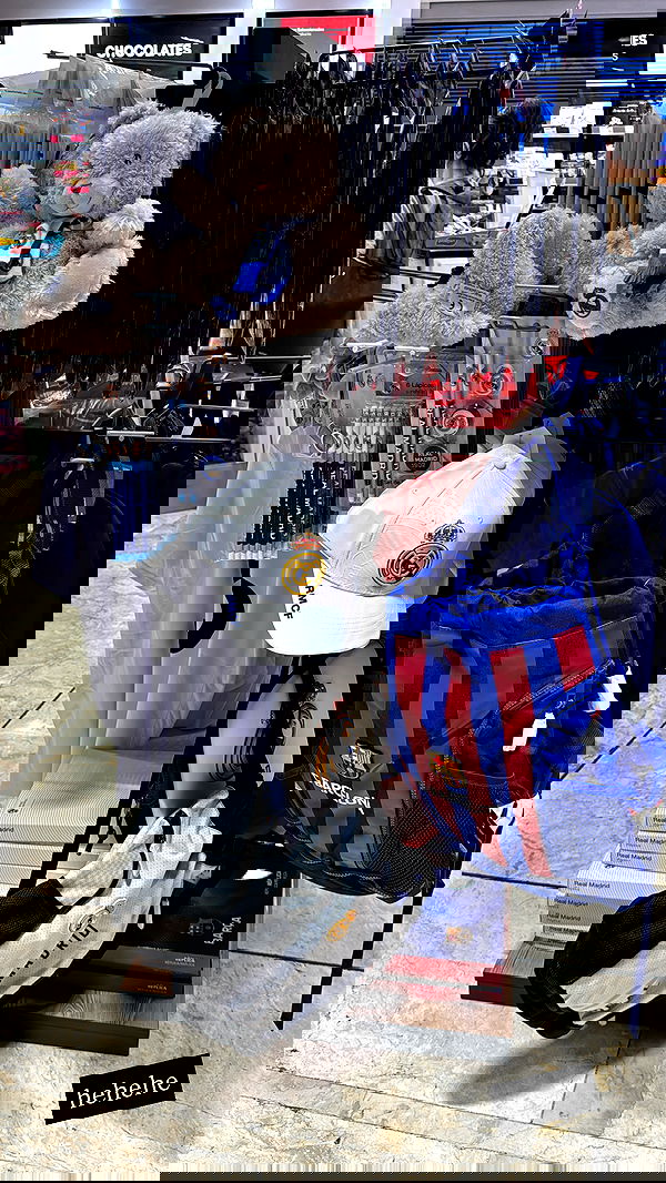 redroomromance redroomromance archive image