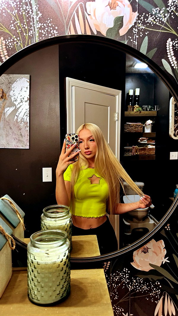 riaraexo instagram image archive image