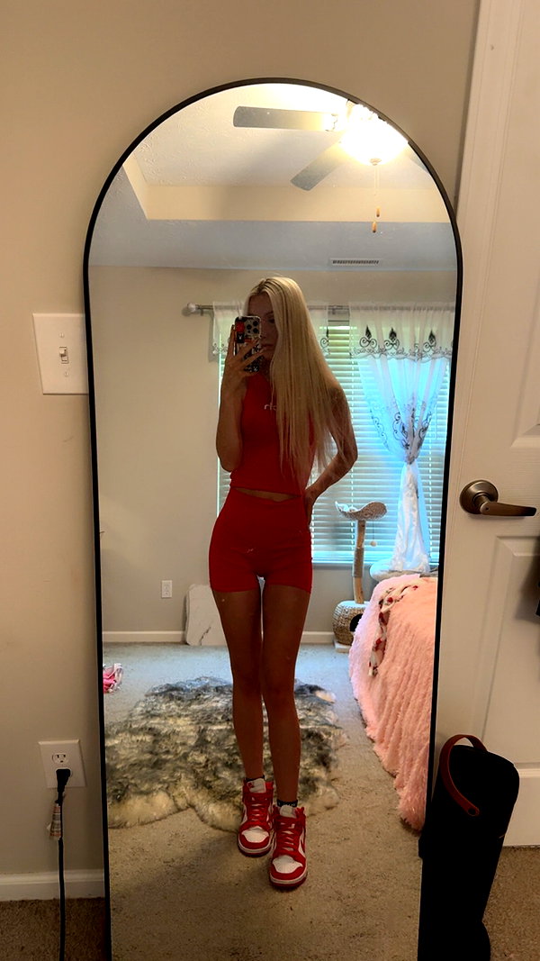 riaraexo instagram image archive image