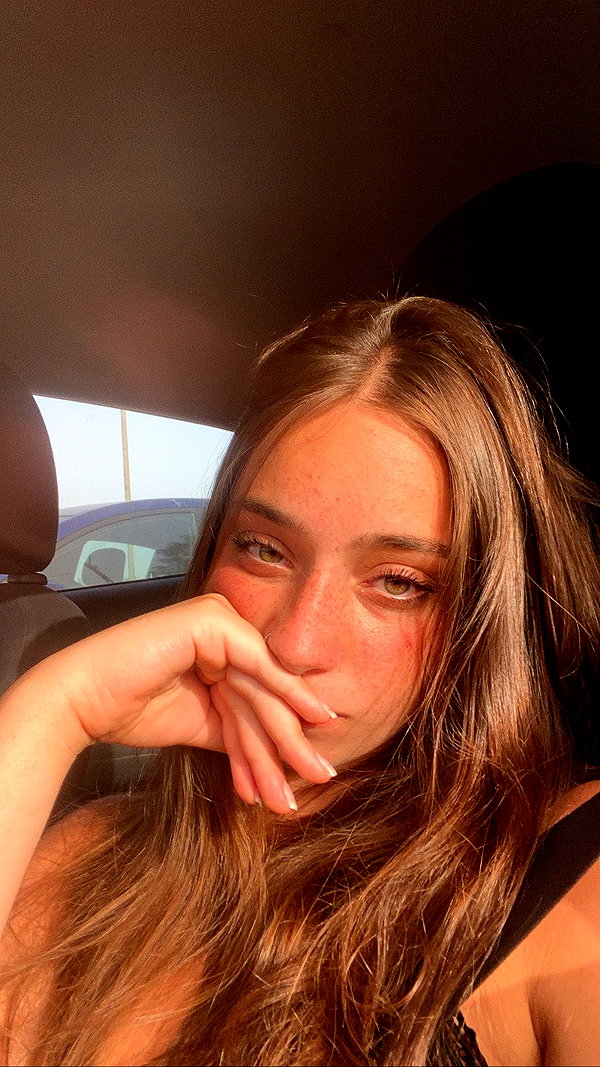 romi_azruel instagram image archive image