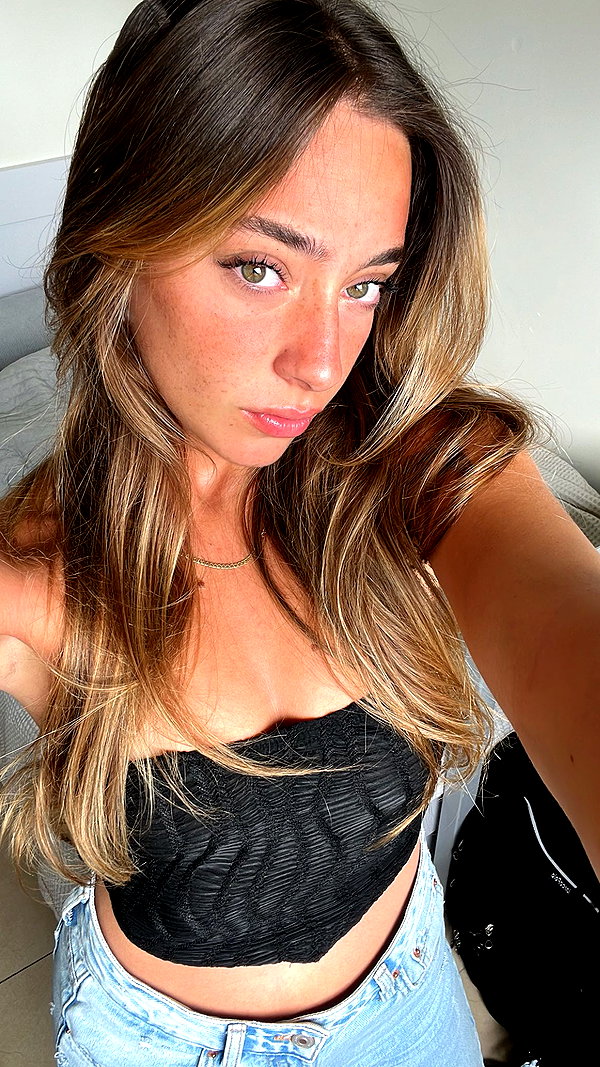 romi_azruel instagram image archive image