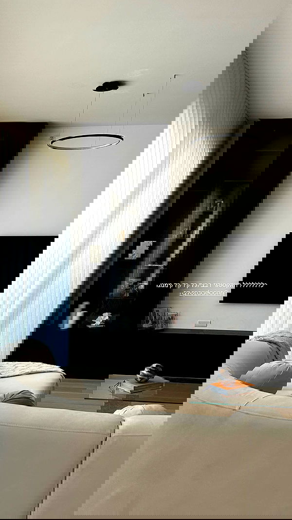 roni.benshushan roni.benshushan archive image