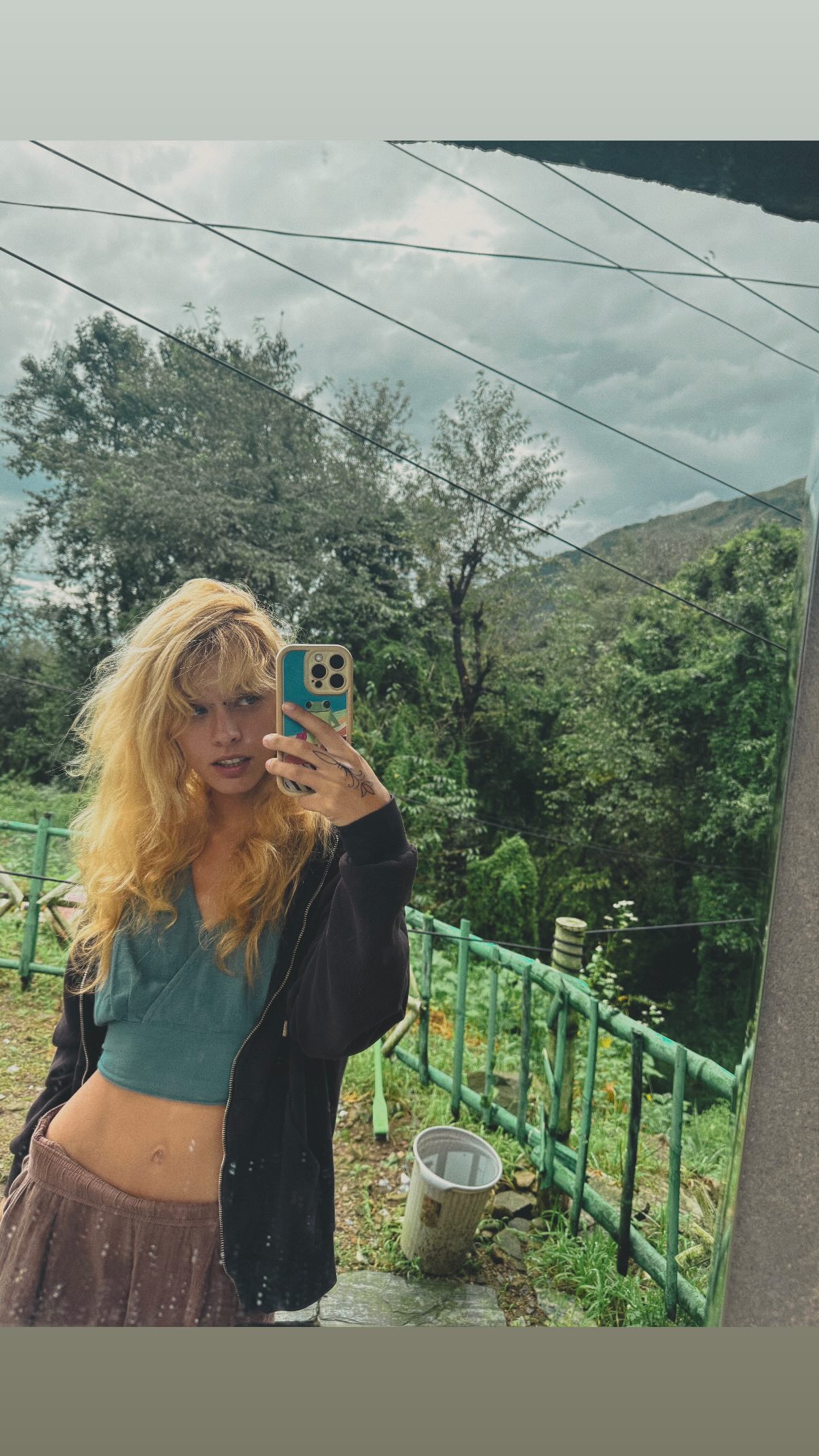 ronyida_ instagram image archive image