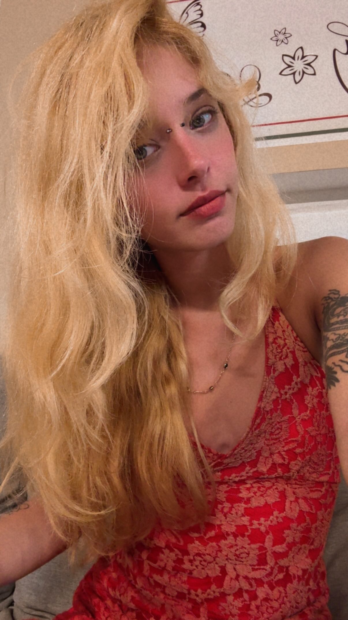 ronyida_ instagram image archive image