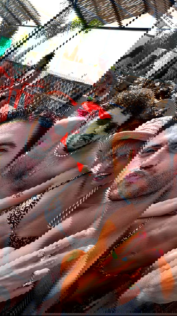 ronyida_ image ~ Altpins