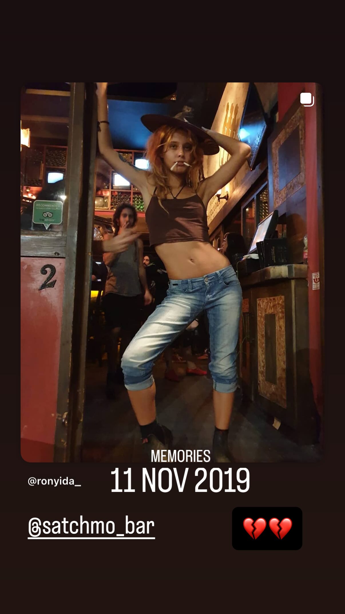 ronyida_ instagram image archive image