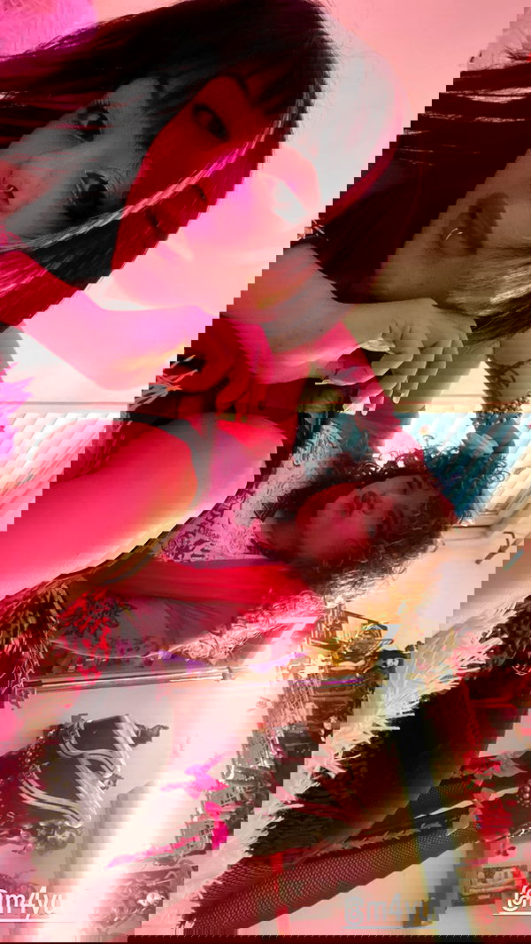 rose_xanne rose_xanne archive image