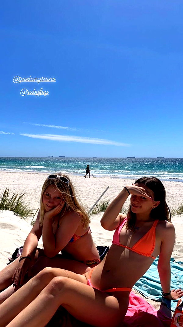 rozhinsafffar instagram image archive image