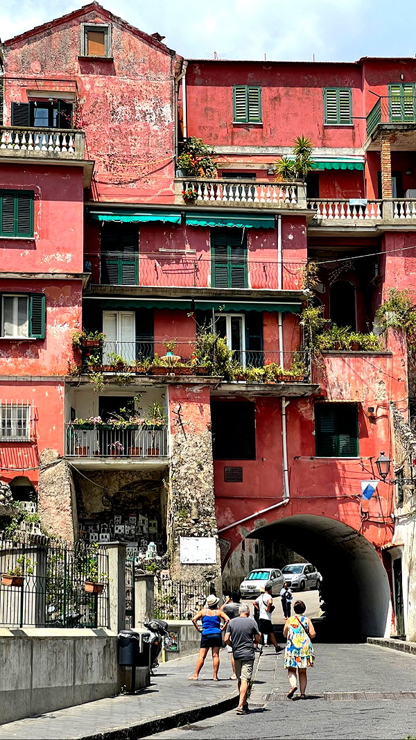 rozhinsafffar instagram image archive image