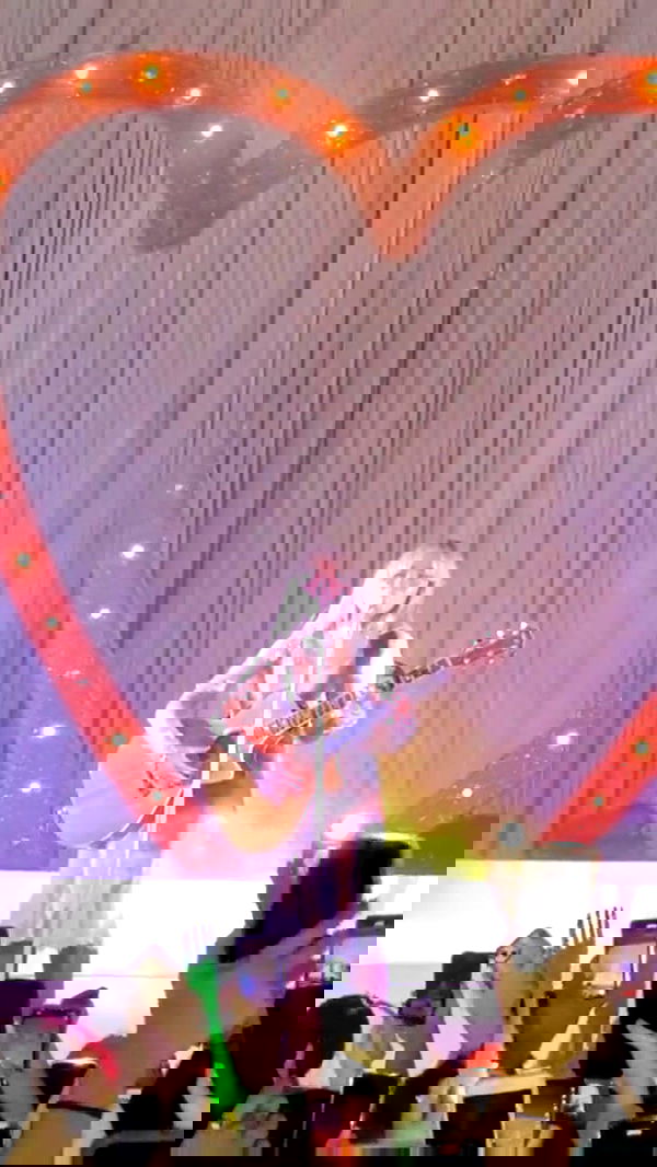 sabrinacarpenter sabrinacarpenter archive image