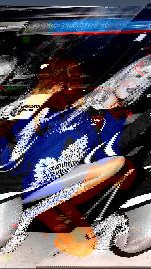 sabrinacarpenter sabrinacarpenter archive image