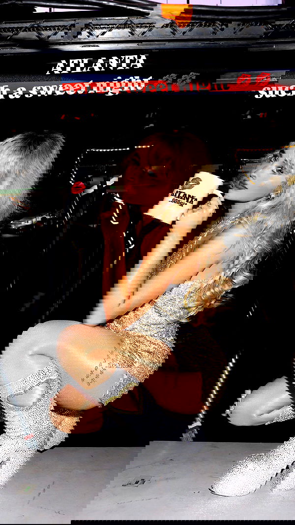 sabrinacarpenter sabrinacarpenter archive image