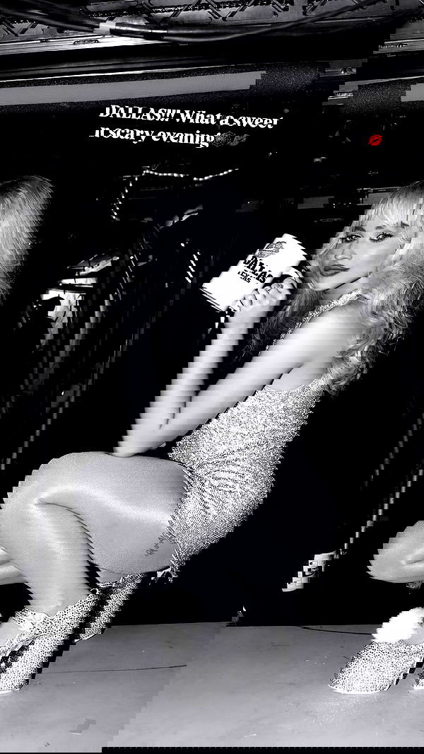 sabrinacarpenter sabrinacarpenter archive image