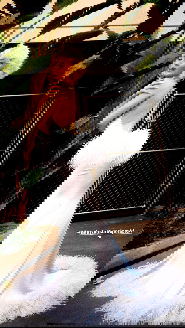 sabrinacarpenter sabrinacarpenter archive image