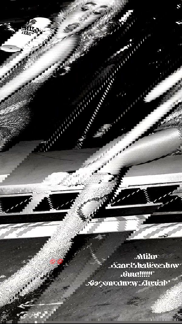 sabrinacarpenter sabrinacarpenter archive image