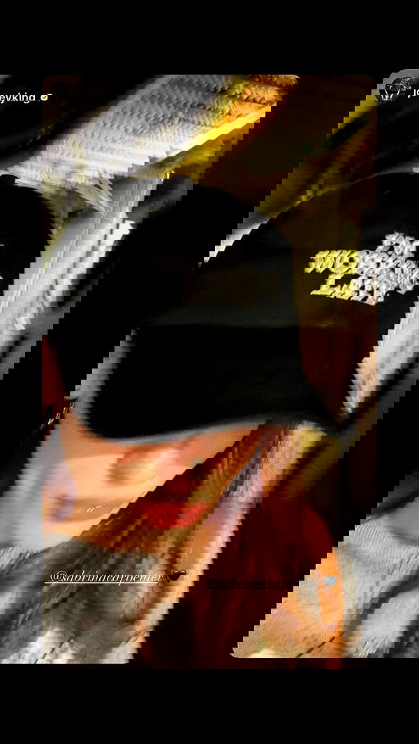 sabrinacarpenter sabrinacarpenter archive image