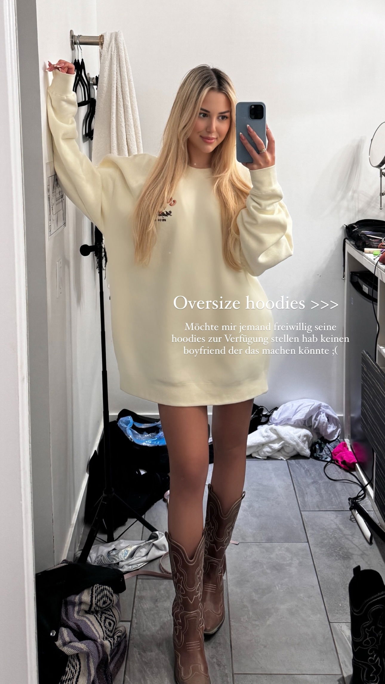 samantra_official instagram image archive image