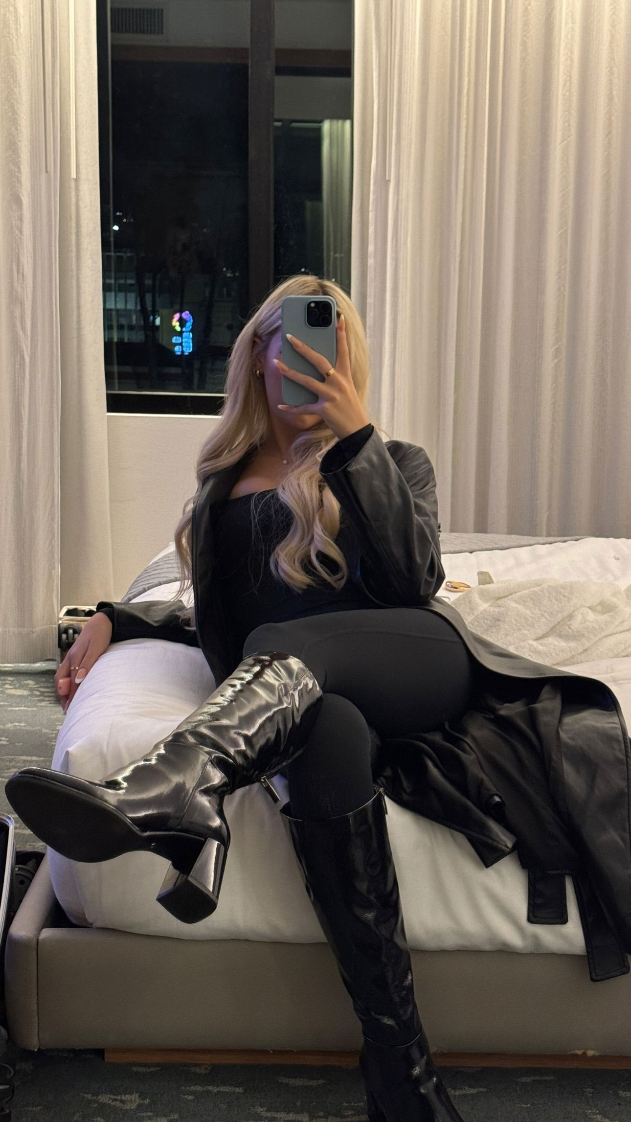 samantra_official instagram image archive image