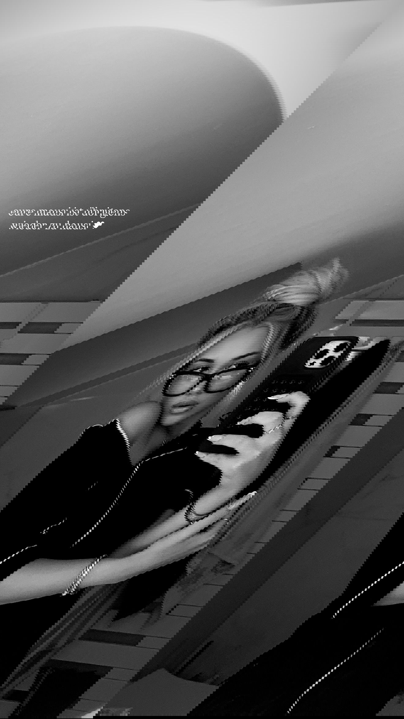 samantra_official instagram image archive image