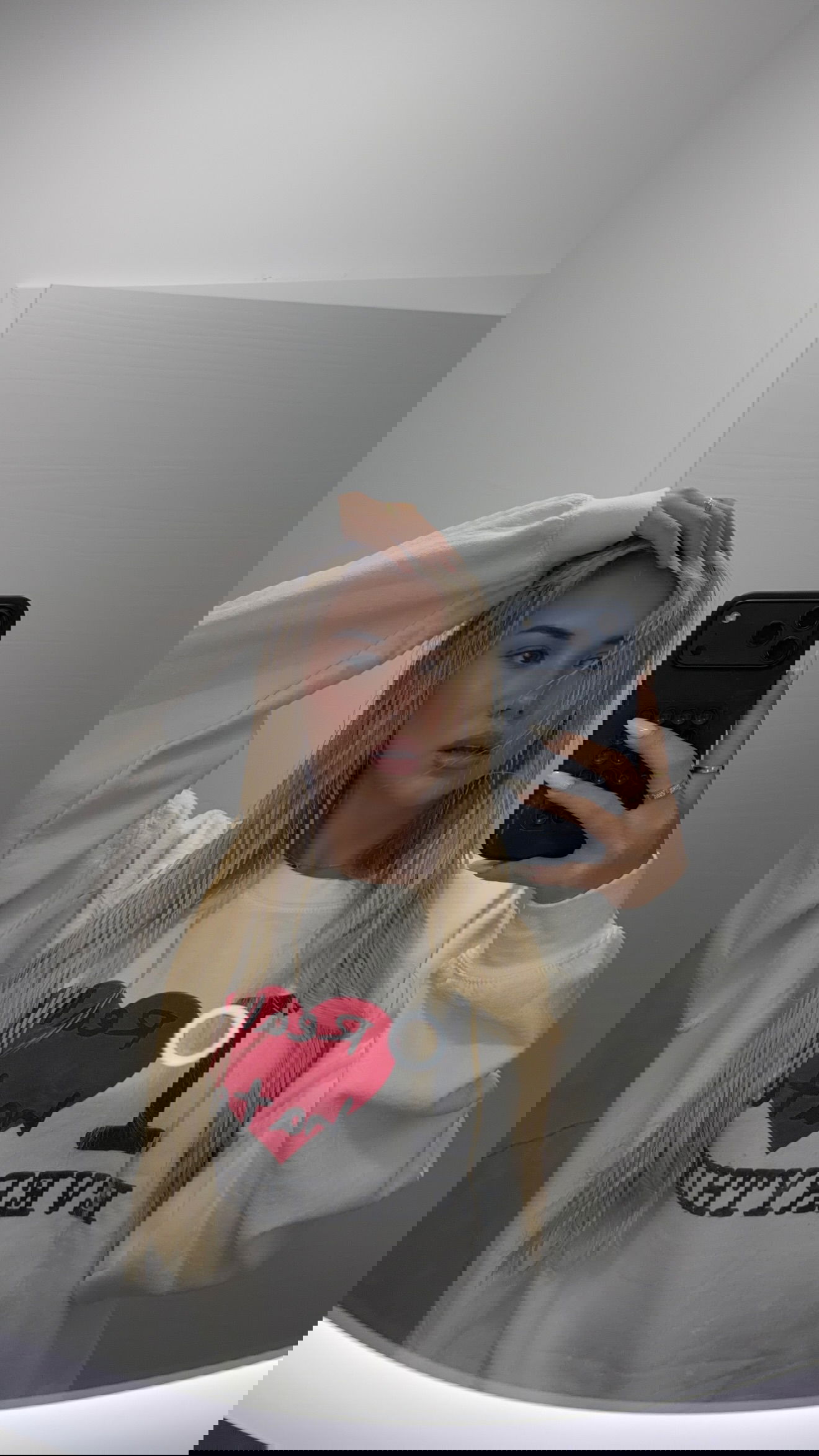 samantra_official instagram image archive image