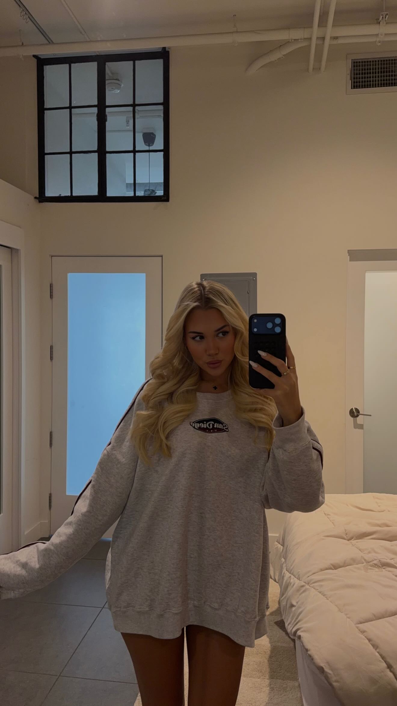 samantra_official instagram image archive image