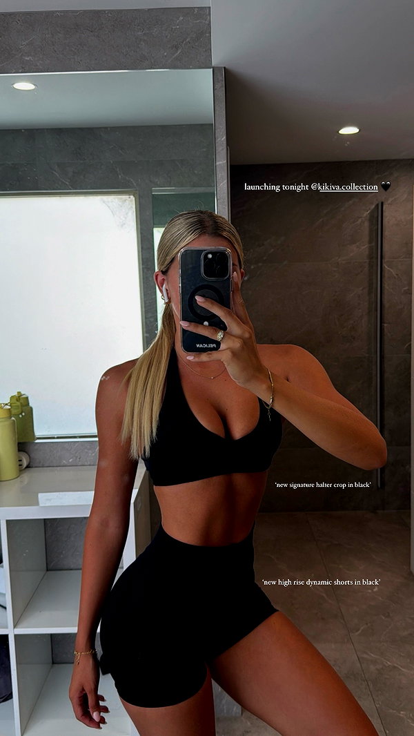 sandrineburgess instagram image archive image